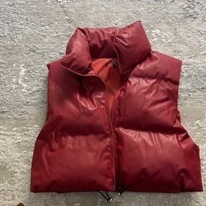 Red crop faux leather puffer